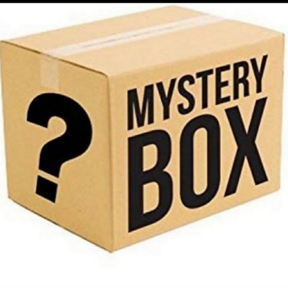 TORRID MYSTERY BOX. 6 ITEMS TOTAL. Size 4.